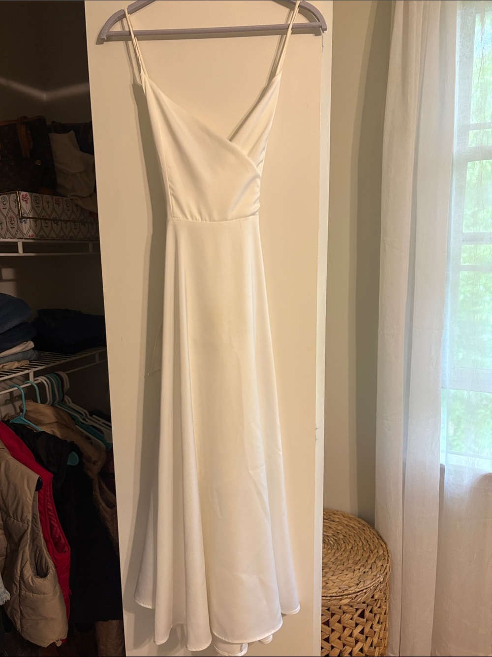 Elegant White Spaghetti-Strap Dress with Criss-Cross Back & Bow